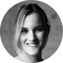 Portret al Analenei Aumüller, manager de produs, teleclinic